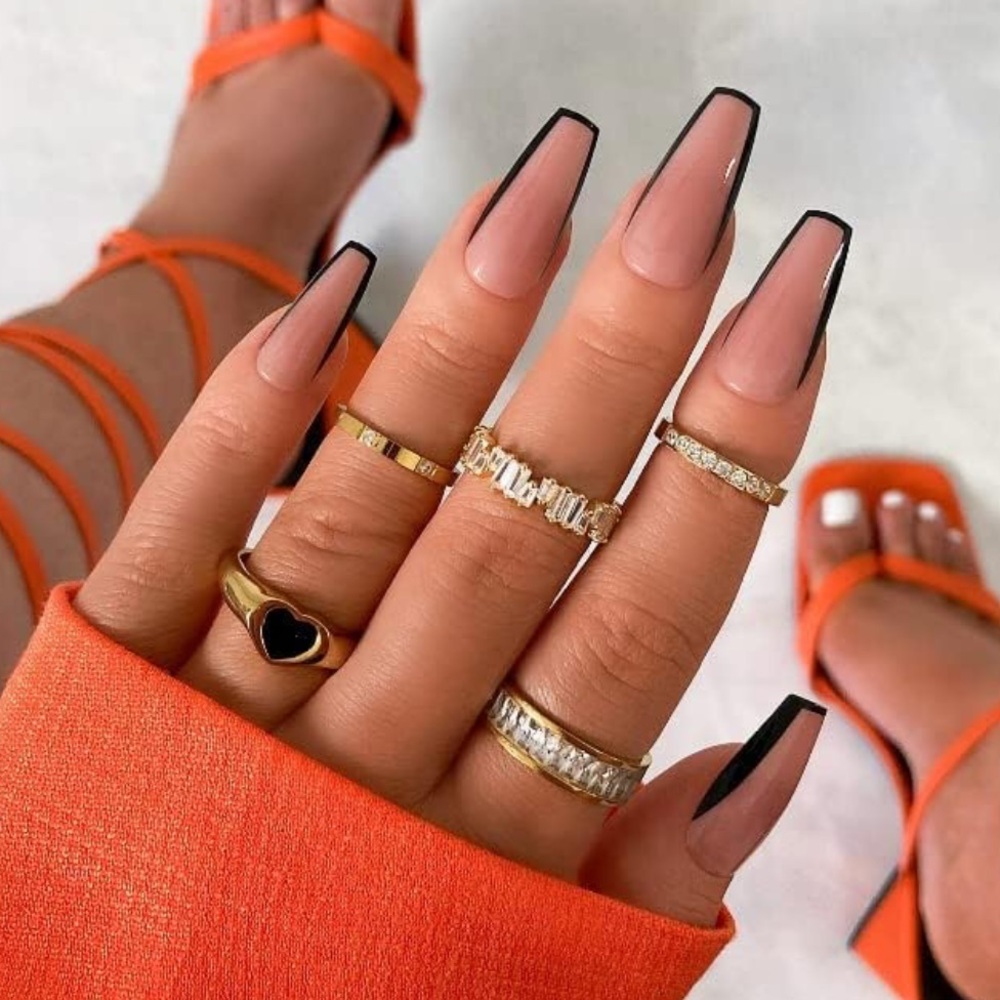 KIARA SKY Xpress Pro Acrylic Press
On Nails in Medium Length Coffin Shape